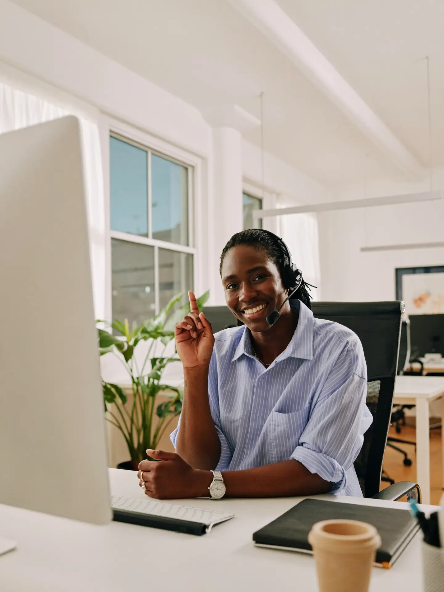 Friendly Loma customer care advocate